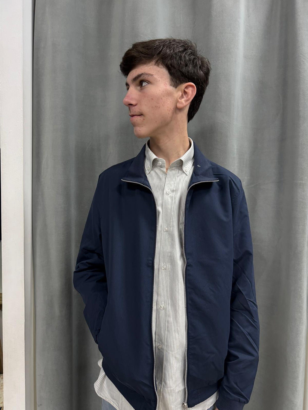 Cazadora ligera con cremallera